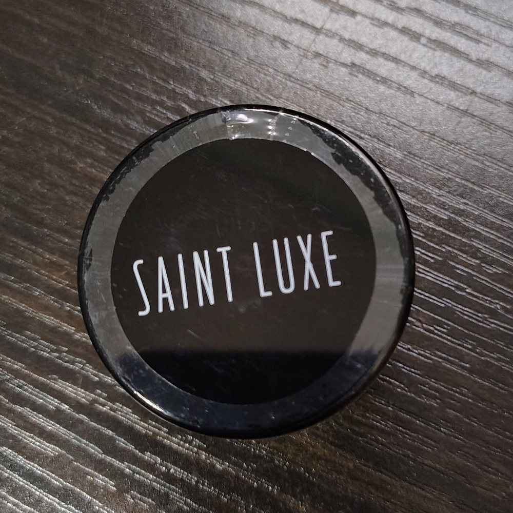 Translucent Powder - Picture 2 of 3